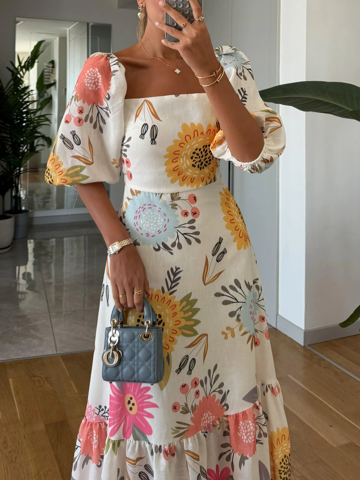 Women's floral midi dress with square-neck puff-sleeve and ruffled hem – Multicolor