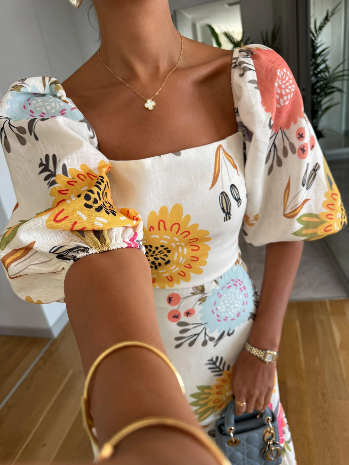 Women's floral midi dress with square-neck puff-sleeve and ruffled hem – Multicolor