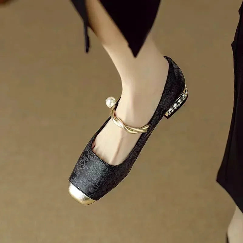 Women's floral jacquard Mary Jane shoes with pearl strap and glitter block heel