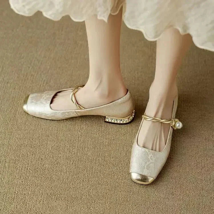 Women's floral jacquard Mary Jane shoes with pearl strap and glitter block heel