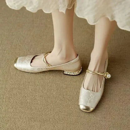 Women's floral jacquard Mary Jane shoes with pearl strap and glitter block heel
