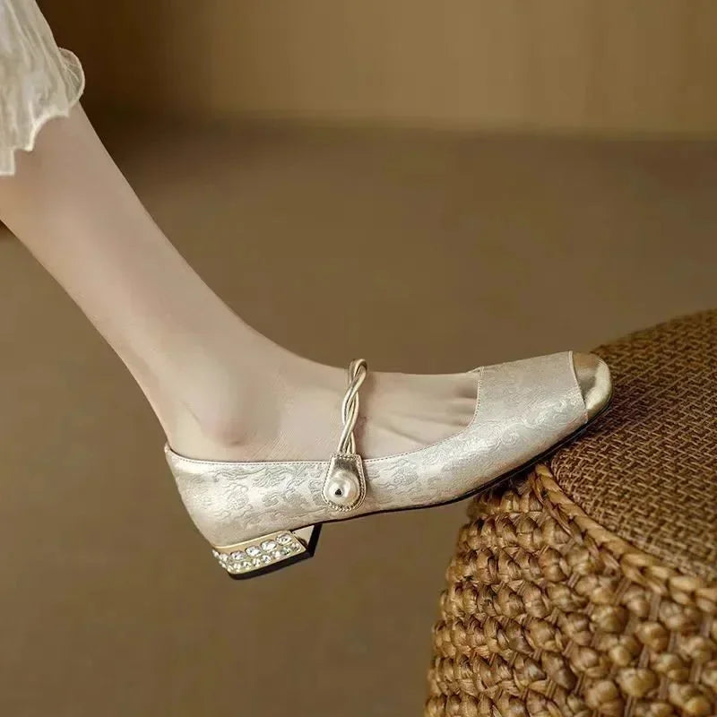 Women's floral jacquard Mary Jane shoes with pearl strap and glitter block heel