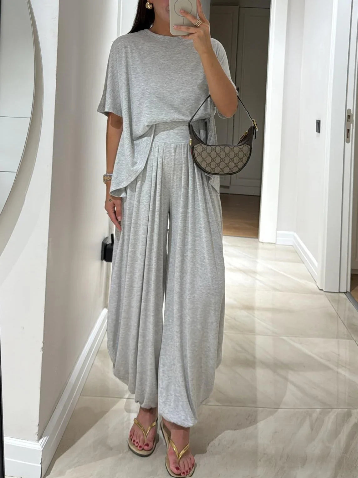 Women's jersey casual two-piece set with wide-leg pleated pants and a crewneck top