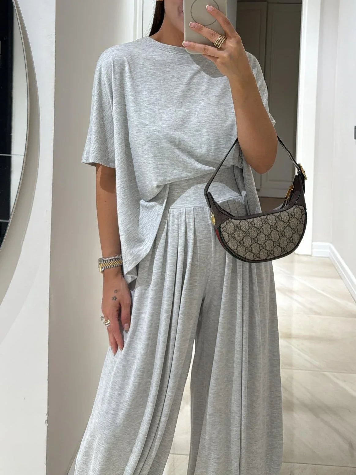 Women's jersey casual two-piece set with wide-leg pleated pants and a crewneck top – Light Grey