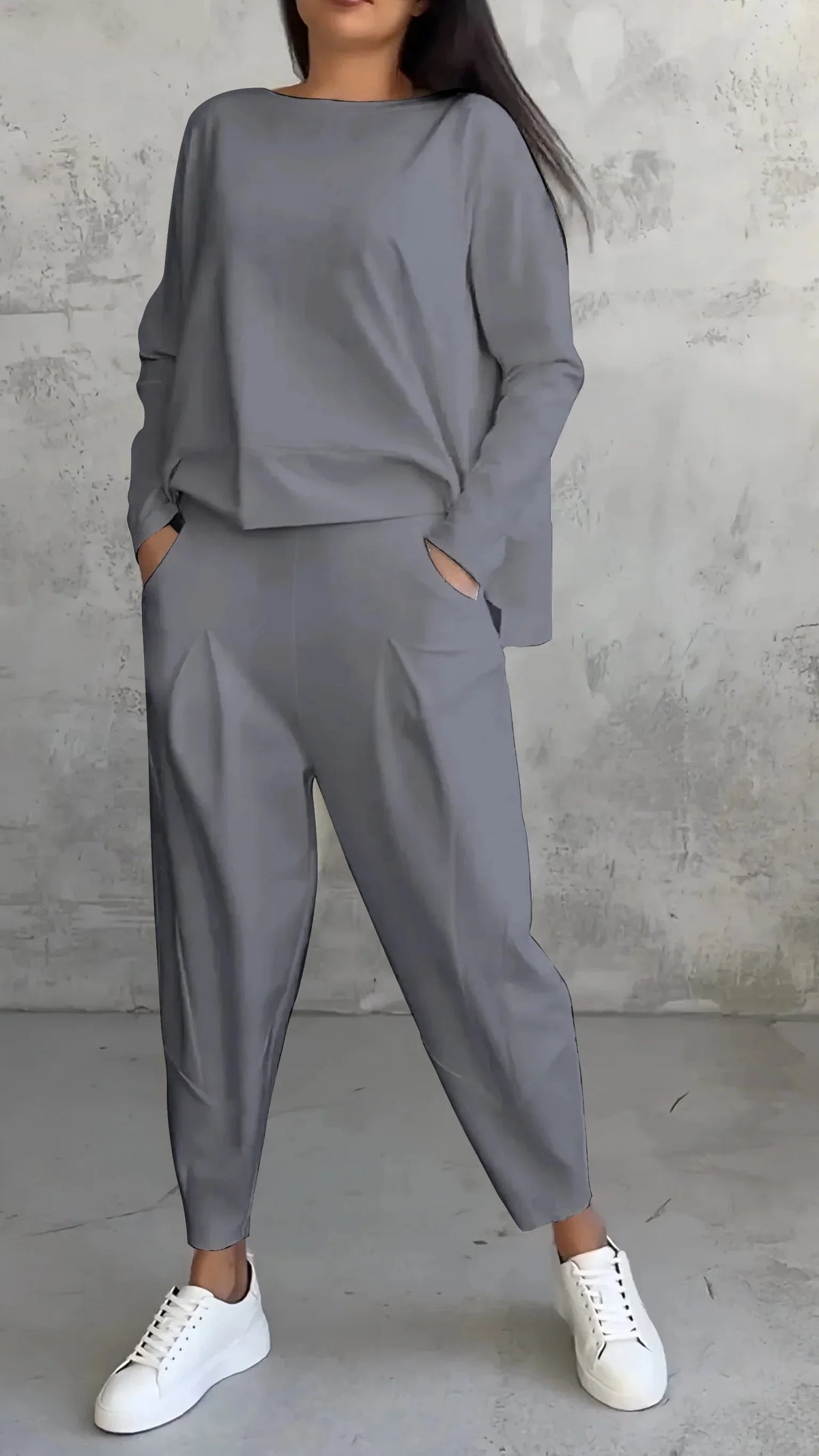 Women's knit 2-piece lounge set with long sleeve boat-neck top and tapered pants with pockets – Grey