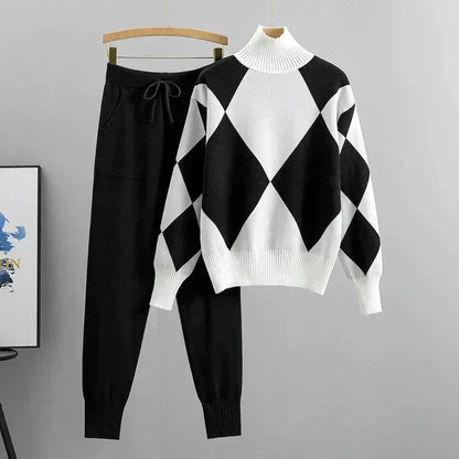 Women's knit argyle matching set with turtleneck sweater and jogger trousers – Black