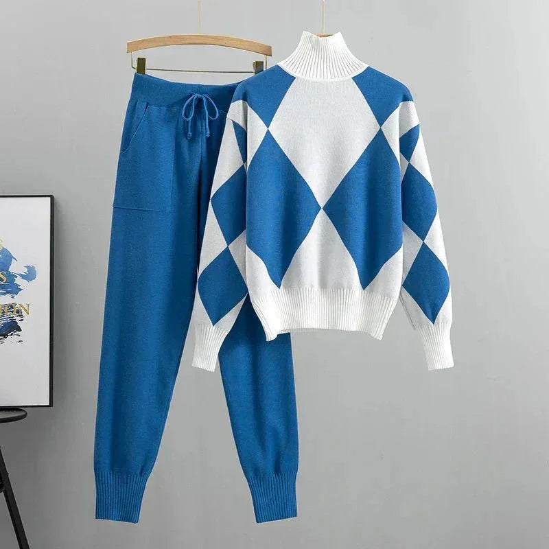 Women's knit argyle matching set with turtleneck sweater and jogger trousers – Blue