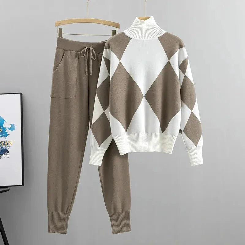 Women's knit argyle matching set with turtleneck sweater and jogger trousers – Khaki
