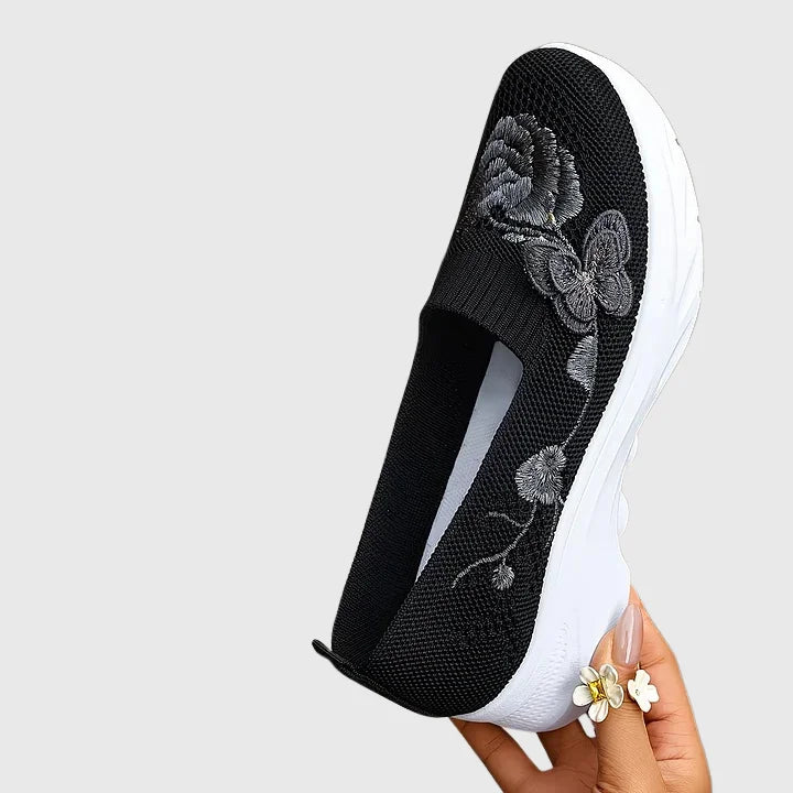 Women's knit butterfly embroidered slip-on sneakers with sole