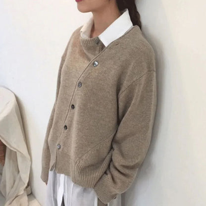 Women's knit loose-fit cardigan sweater with asymmetric button closure – Brown