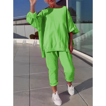 Women's knit loungewear set with oversized boat-neck top and cuffed cropped trousers – Light Green