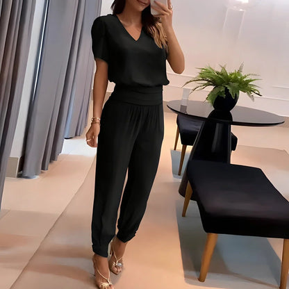 Women's knit matching set with V-neck short-sleeve top and high-waisted trousers – Black