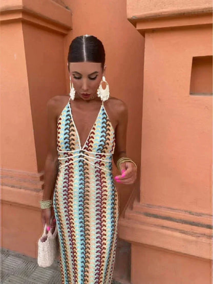 Women's knit wavy patterned maxi dress with V-neck halter and ruched bodice – Multicoloured
