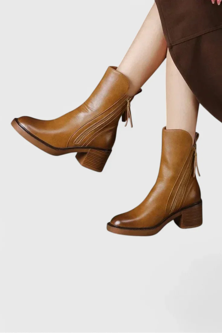 Women's leather ankle boots with functional side zipper and block heel – Brown