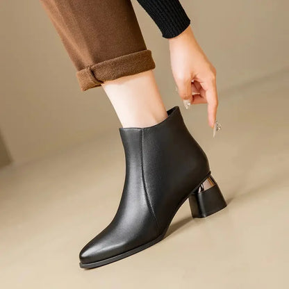 Women's leather ankle boots with pointed toe and metallic block heel – Black