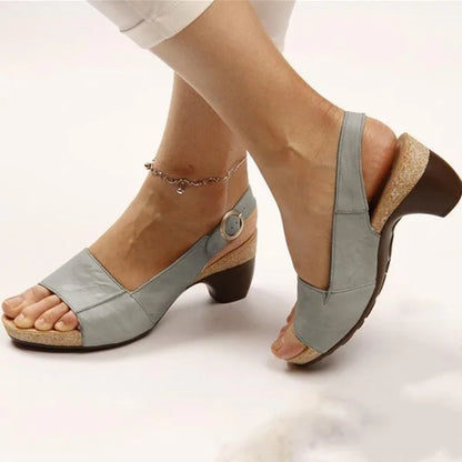 Women's leather block-heel slingback open-toe sandals with buckle closure – Grey