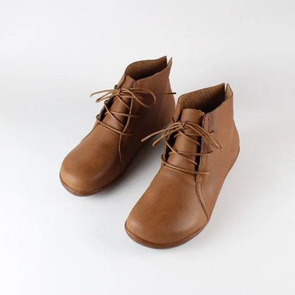 Women's leather casual ankle boots with lace-up closure and round toe – Brown