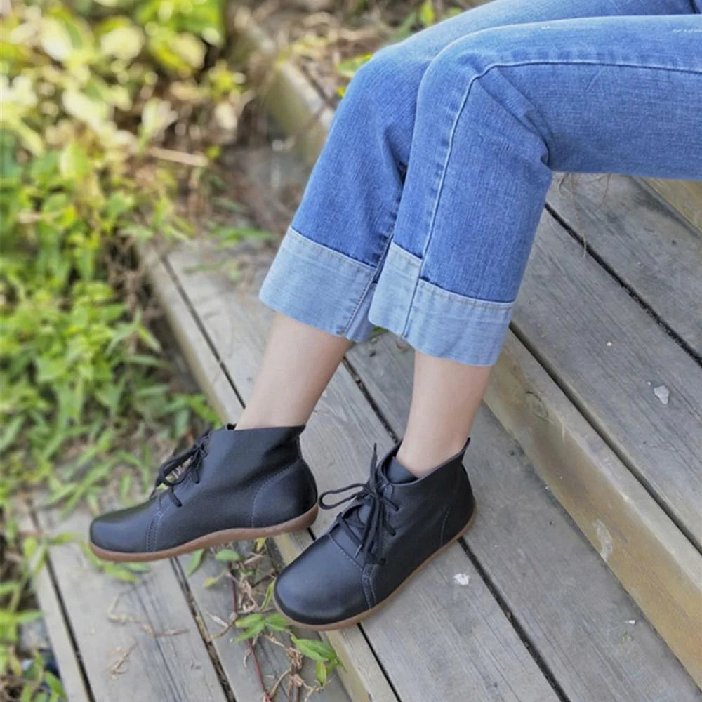 Women's leather casual ankle boots with lace-up closure and round toe
