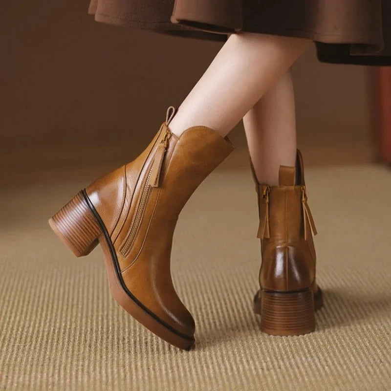 Women's leather chunky-heel ankle boots with side zipper closure