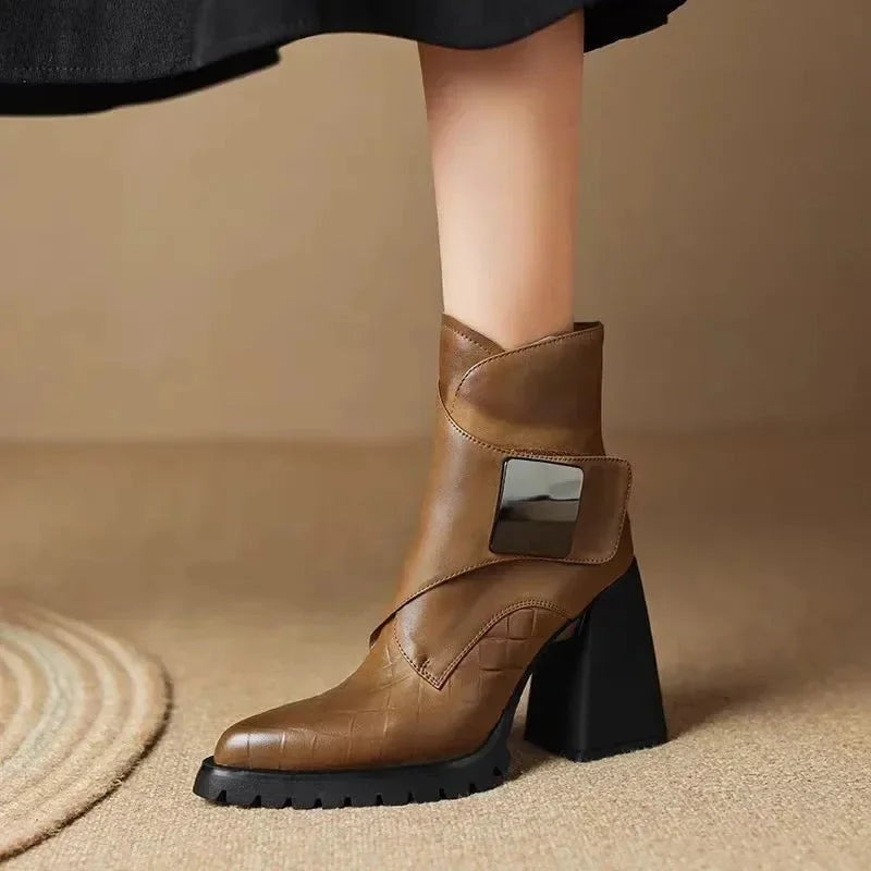 Women's leather pointed-toe chunky lug-sole ankle boots with buckle detail – Khaki