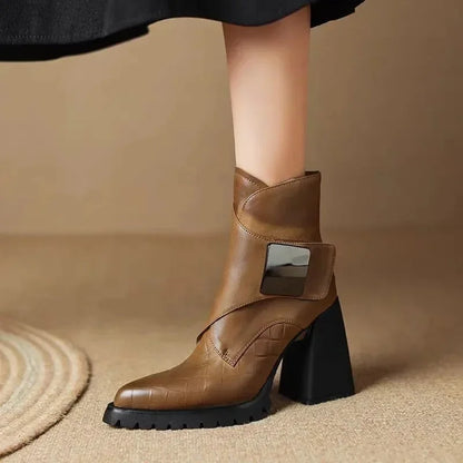 Women's leather pointed-toe chunky lug-sole ankle boots with buckle detail – Khaki