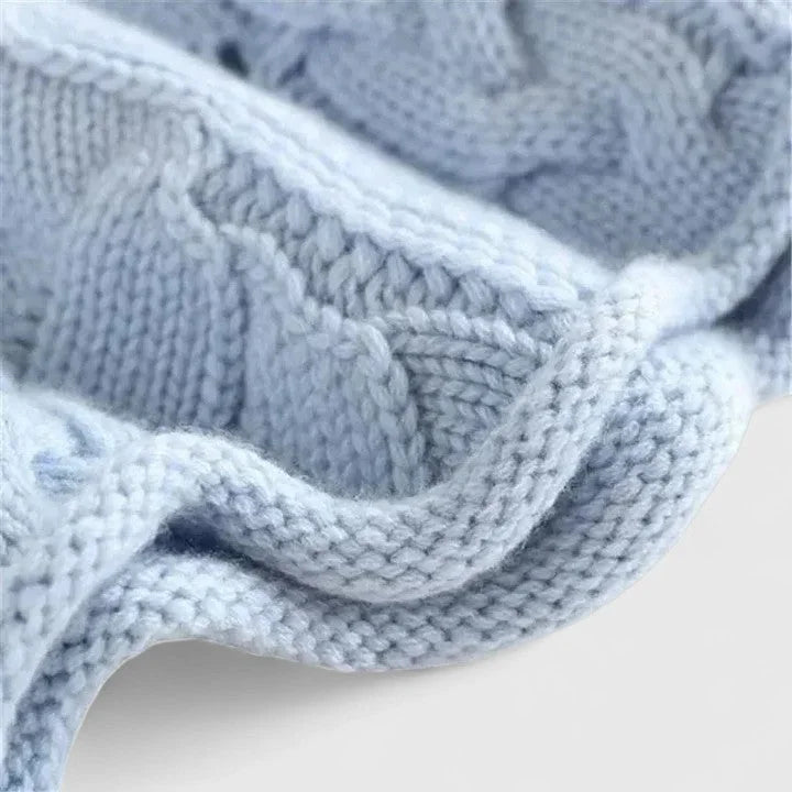Women's cable knit sweater with turtleneck long sleeves relaxed fit