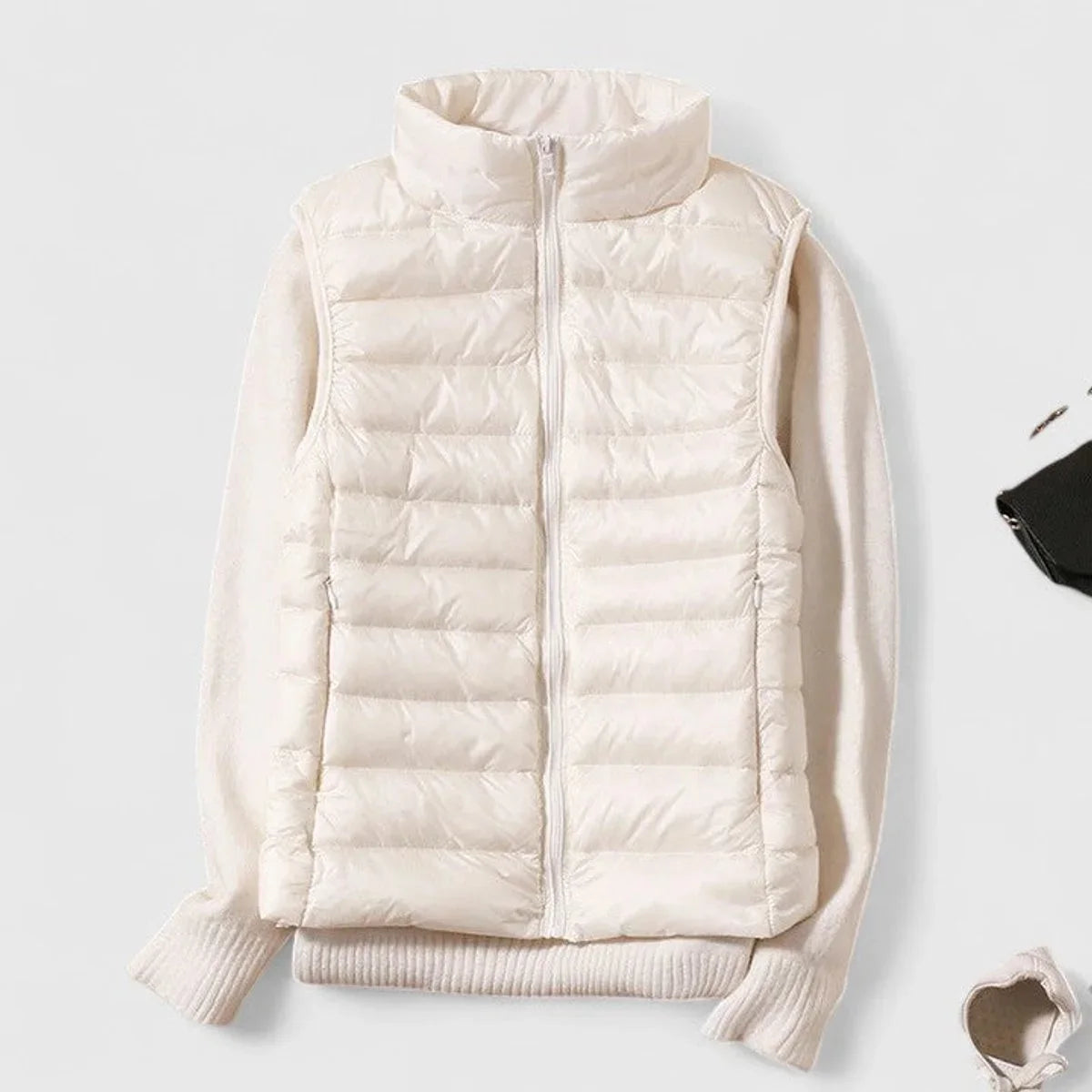 Women's lightweight quilted sleeveless puffer vest zip-up – White