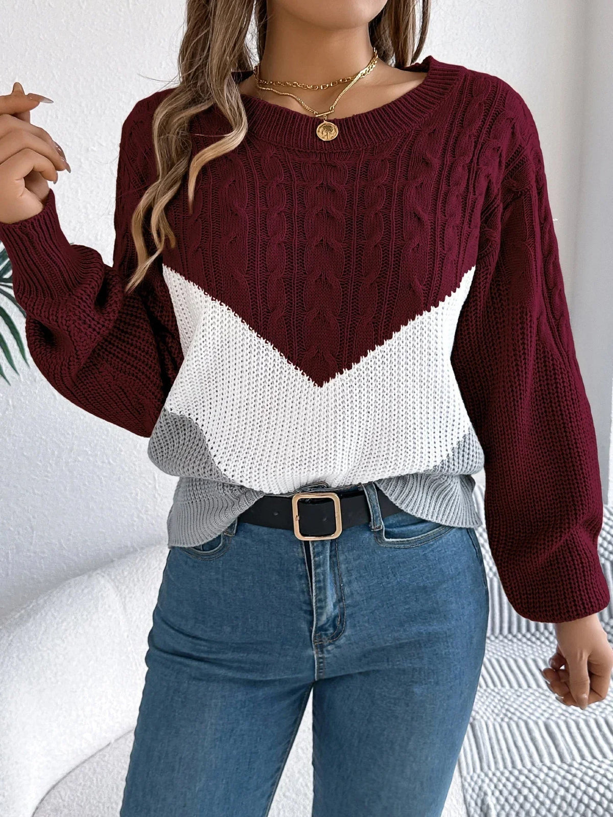 Women's long-sleeve cable-knit chevron color-block knit sweater with crew-neck