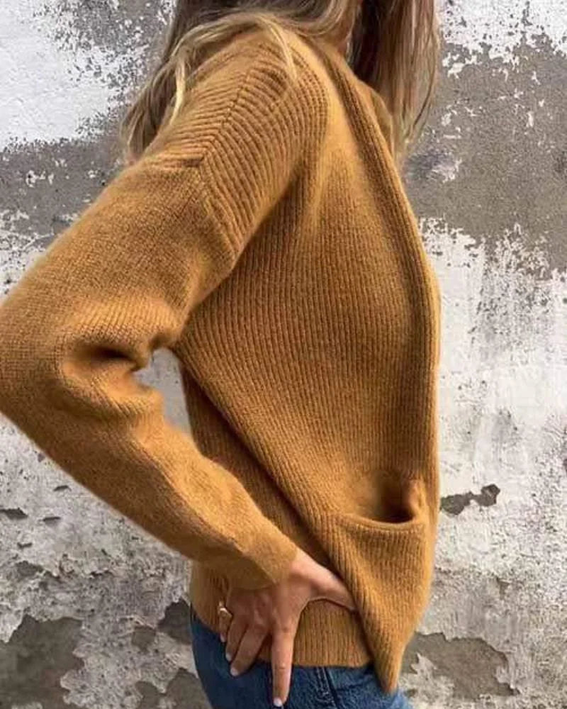 Women's long sleeve ribbed knit cardigan sweater with full-zip closure and pockets