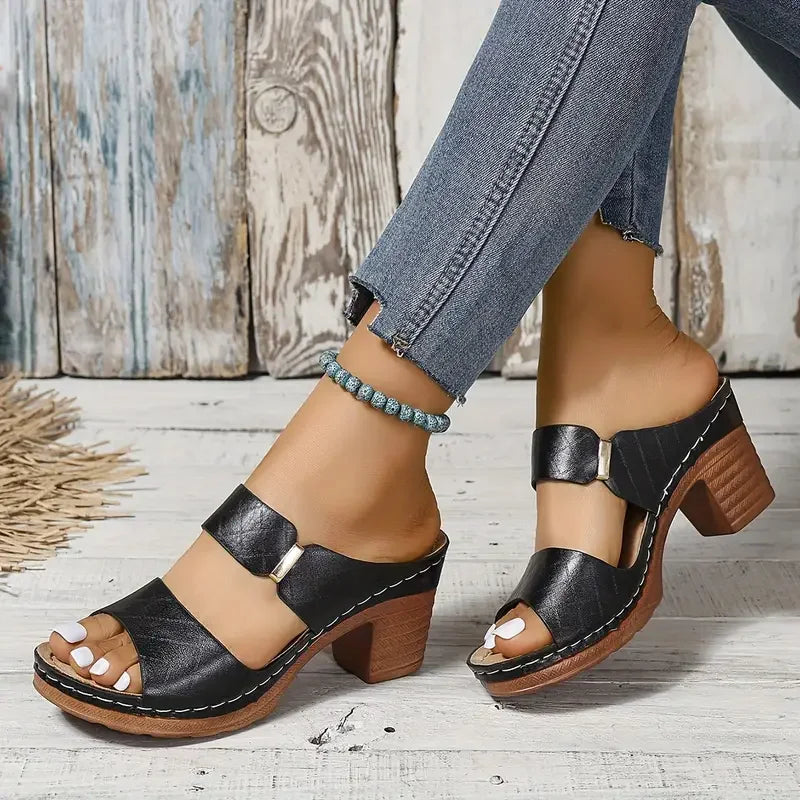 Women's comfort cushioned platform block-heel sandals with quilted design – Black