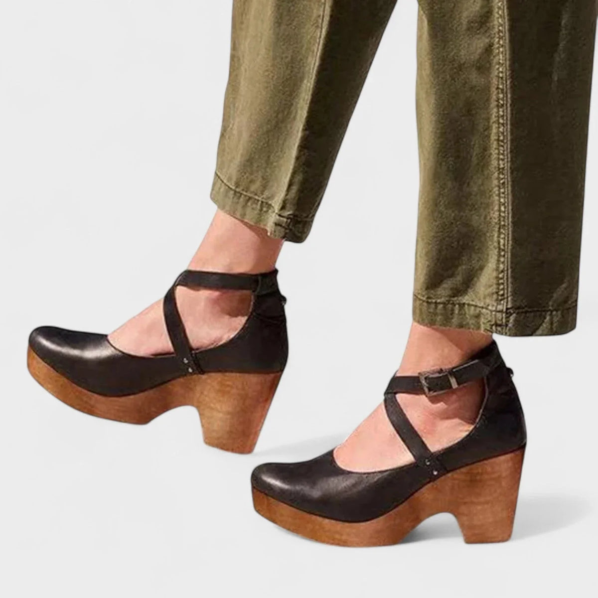 Women's comfort leather platform closed-toe sandals with ankle-strap buckle – Black