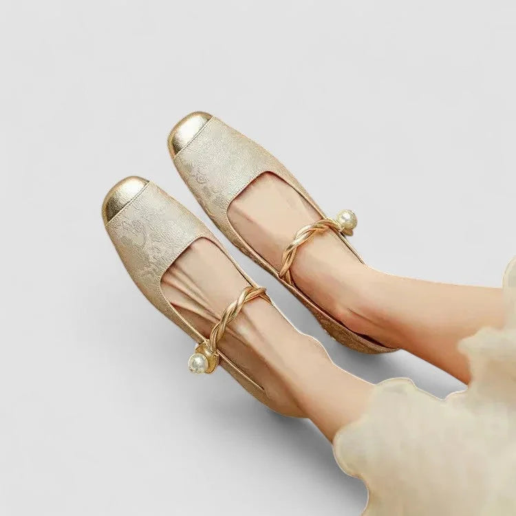 Women's comfort patterned Mary Jane shoes with toe and block heel – Beige