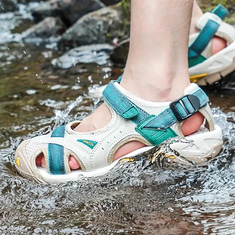 Women's outdoor water-friendly sandals with closed-toe adjustable straps – Green
