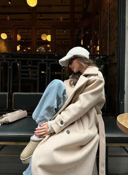 Women's oversized double-breasted wool coat with wide lapel design