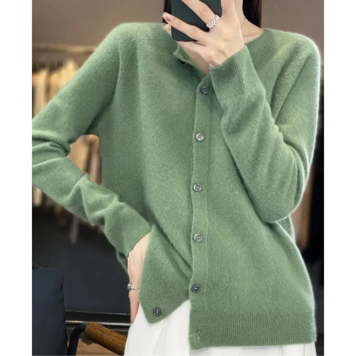 Women's oversized merino wool button-front knit cardigan – Light Green