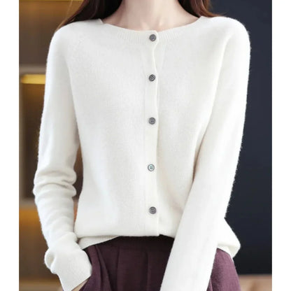 Women's oversized merino wool button-front knit cardigan – White