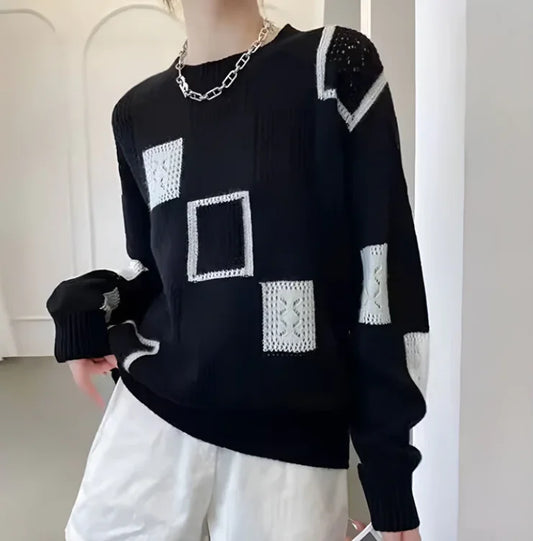 Women's patchwork relaxed-fit knit sweater with crew neck