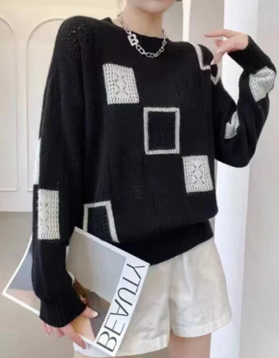 Women's patchwork relaxed-fit knit sweater with crew neck – Black