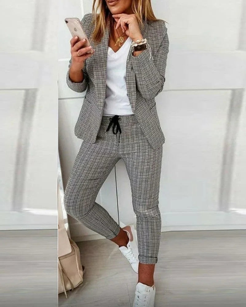 Women's plaid long-sleeve blazer suit with slim-fit drawstring pants – Black