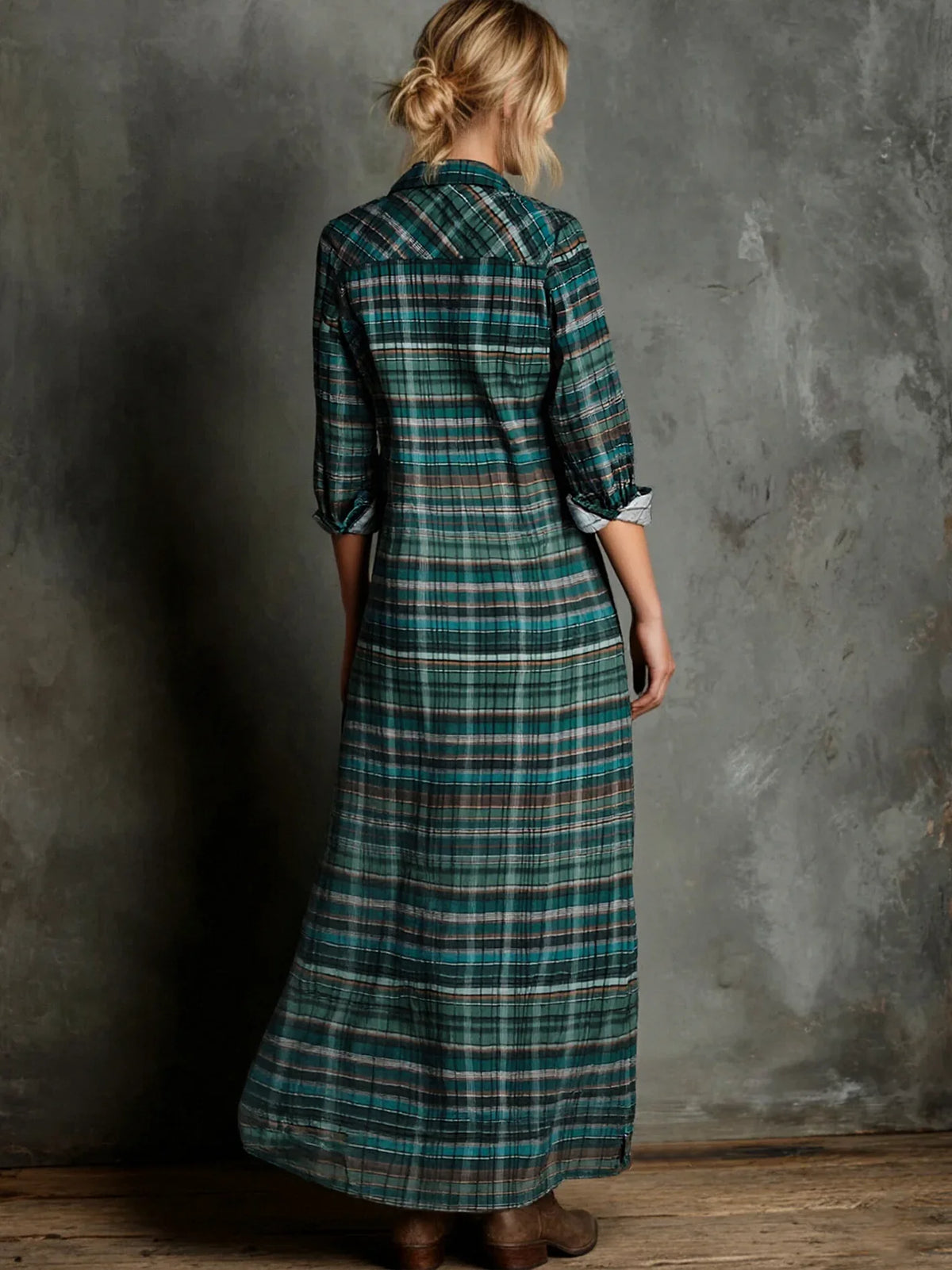 Women's plaid long-sleeve maxi dress with button-front and chest pockets