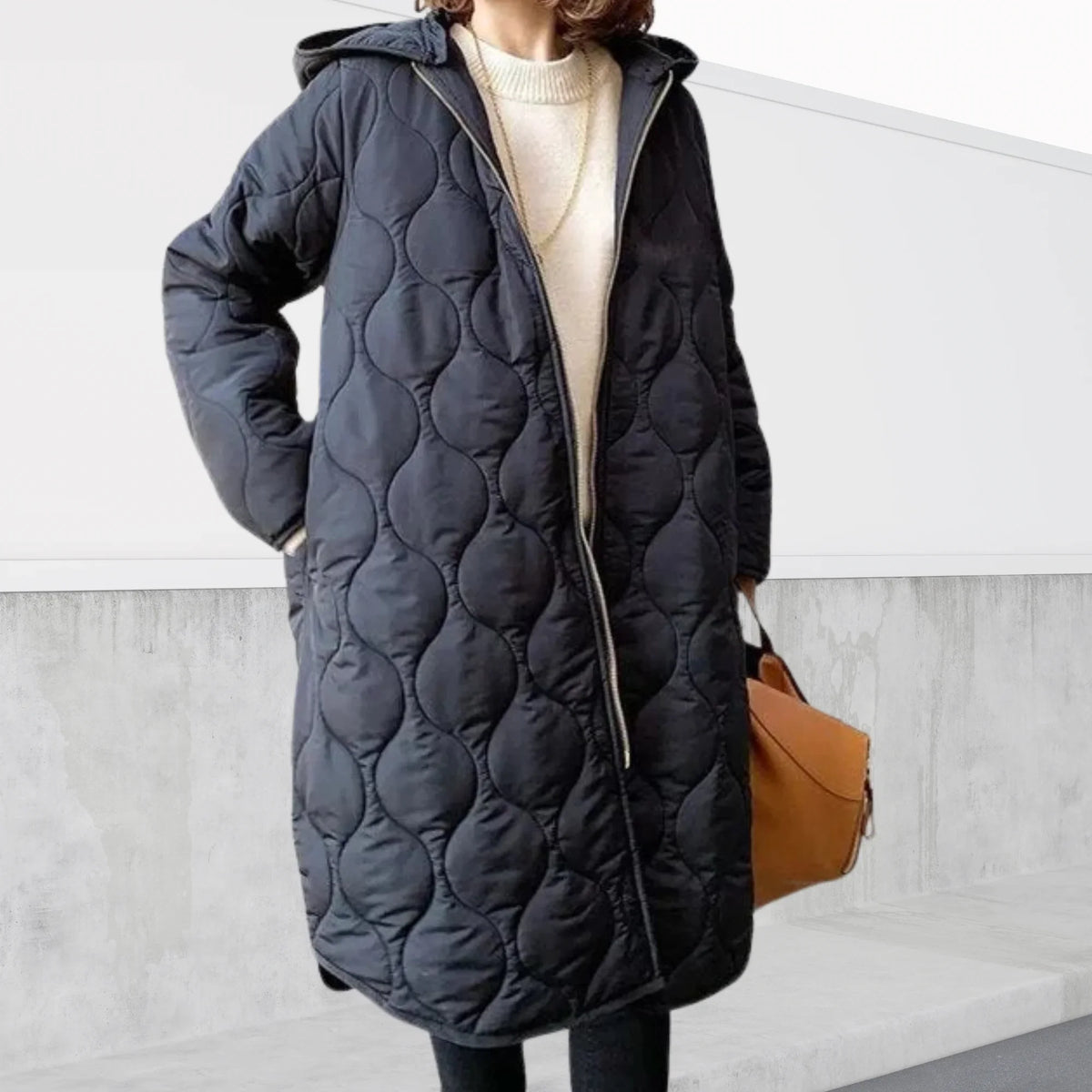 Women's quilted oversized winter puffer coat with hooded full-zip design – Marine blue