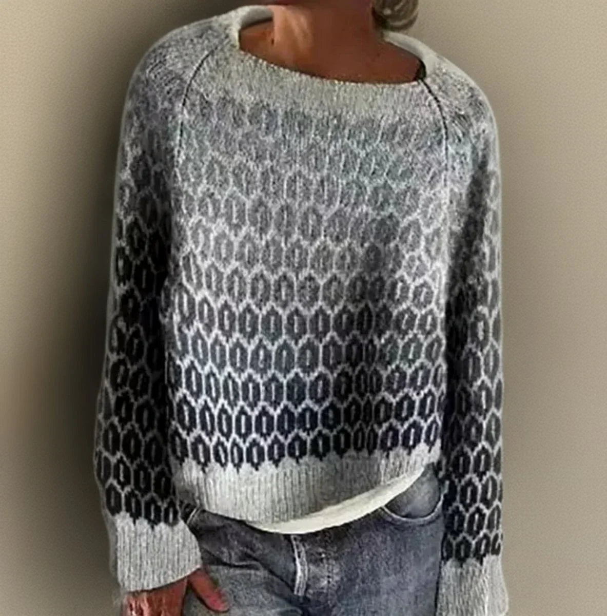 Women's relaxed-fit gradient Fair Isle knit sweater – Gray