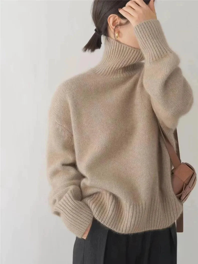Women's relaxed-fit long-sleeve knit sweater with turtleneck and ribbed cuffs