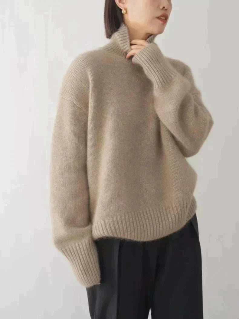 Women's relaxed-fit long-sleeve knit sweater with turtleneck and ribbed cuffs – Khaki