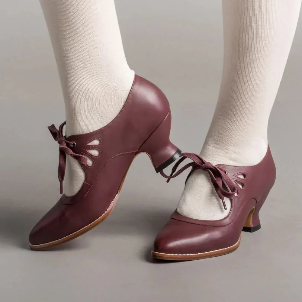Women's retro leather heels with lace-up cut-out design and flared heel – Crimson Red