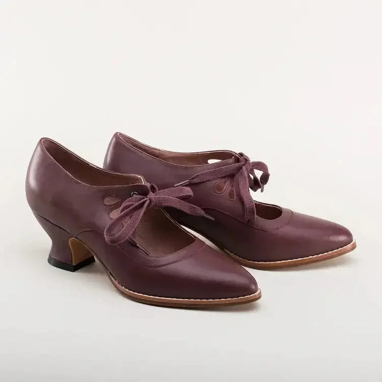 Women's retro leather heels with lace-up cut-out design and flared heel