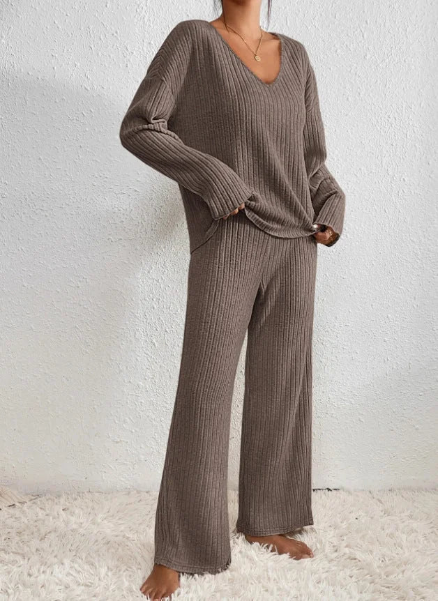 Women's ribbed 2-piece lounge set with V-neck knit sweater and wide-leg trousers
