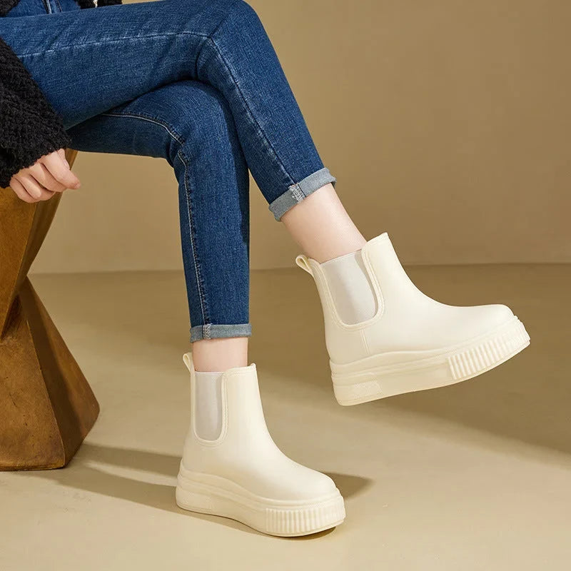 Women's rubber waterproof Chelsea rain boots with chunky platform sole