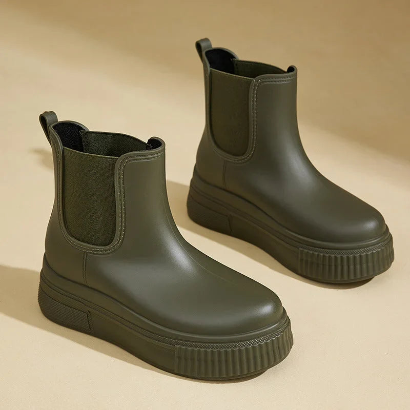 Women's rubber waterproof Chelsea rain boots with chunky platform sole – Green