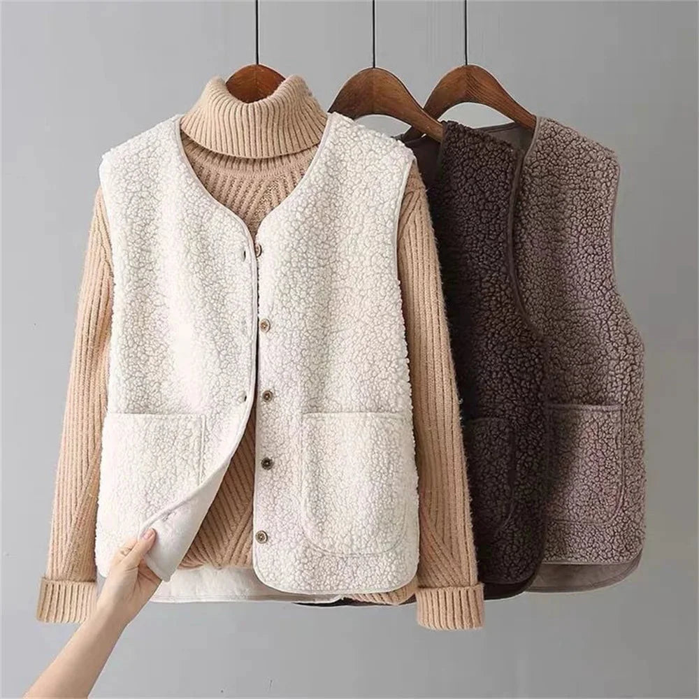 Women's sherpa button-up vest gilet with V-neck – Beige